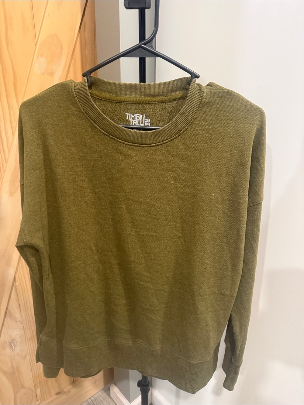 Time and Tru Olive Crewneck Sweater - Women's